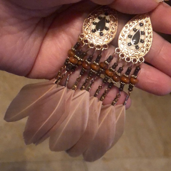 Boho Feather Long Earrings in Box Designer Mauve - Picture 5 of 6